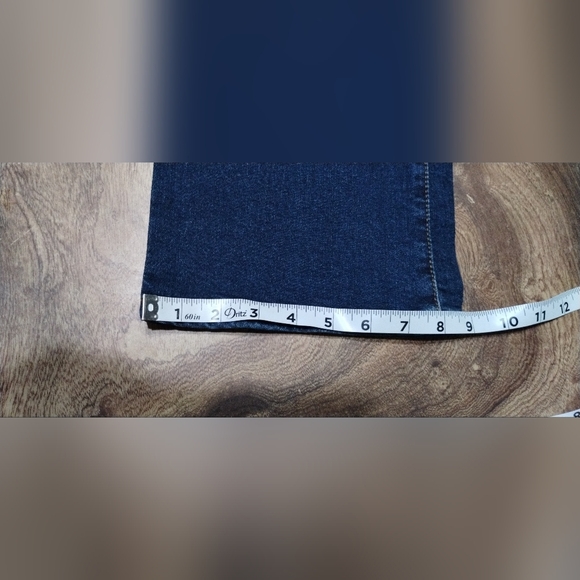 Levi's 550 Dark Blue Women's Boot Cut Jeans (8M) - Picture 4 of 13